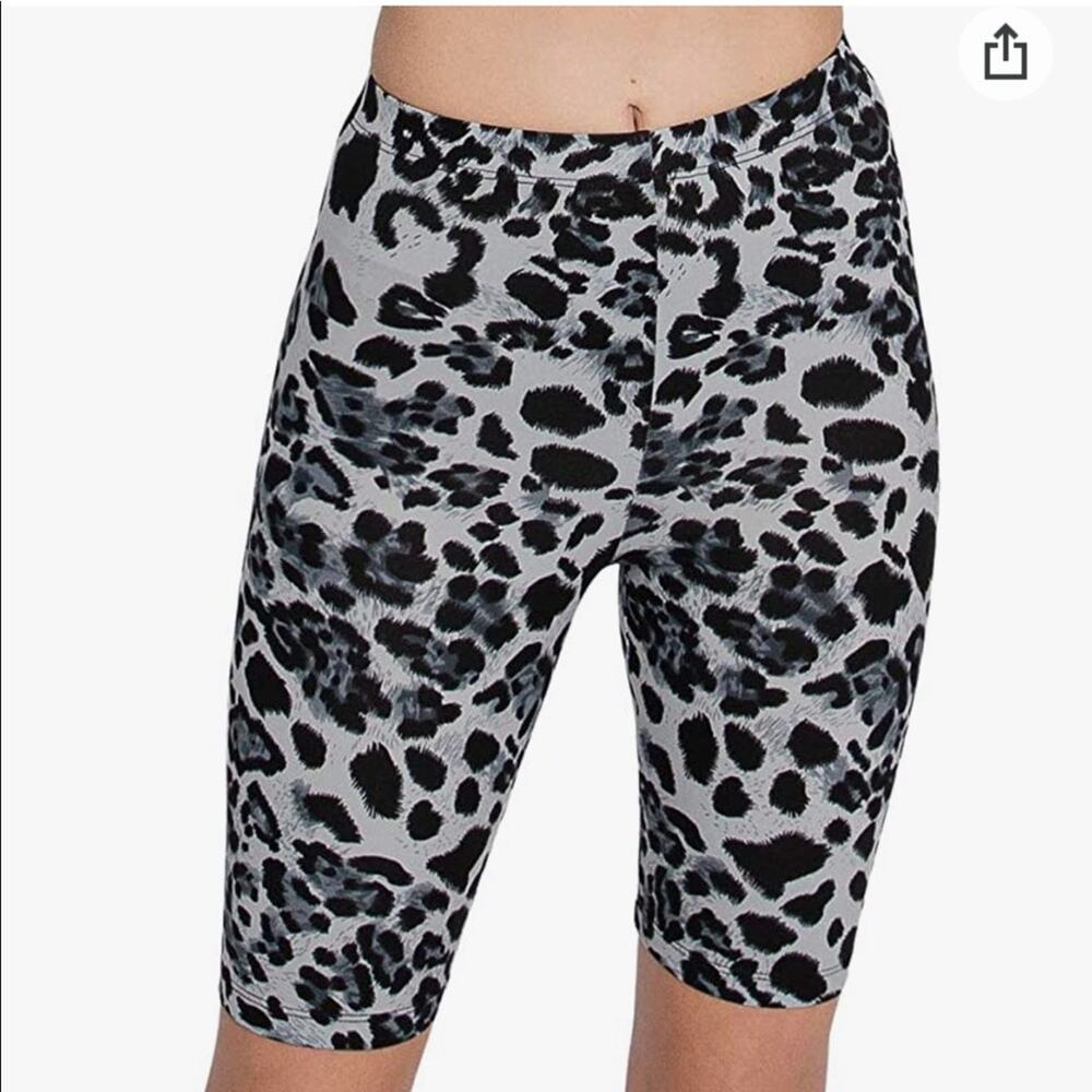 Color Alien Gray and Black Leopard Print Biker Shorts Size Large